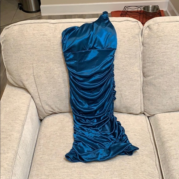 Dress - Picture 1 of 1